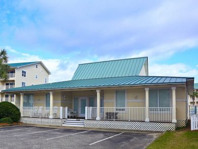 Five Bedroom Rental 125 Yards to the Beach.